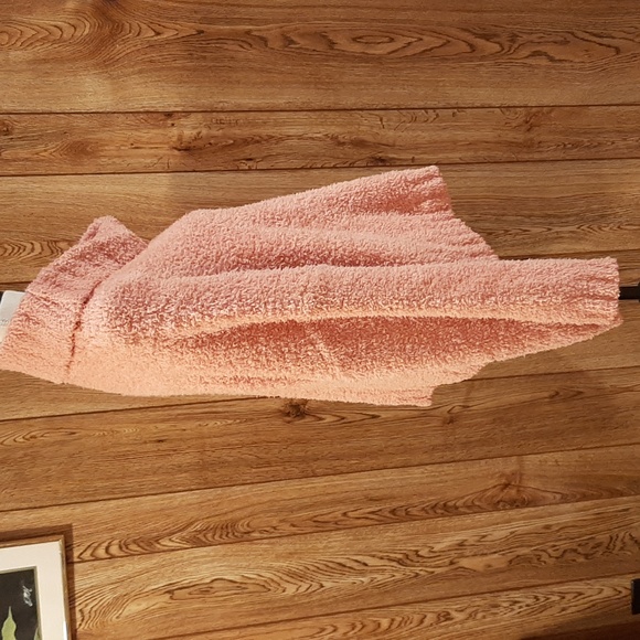 Very J Soft Peach Bell-Sleeve Turtleneck (Large) - Picture 5 of 8